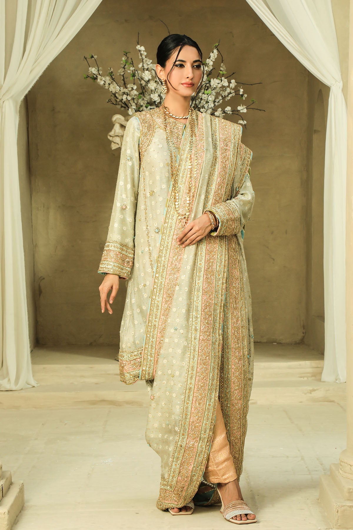 hyderabadi dress designs Size-40 Indian Hyderabadi designer two layer gown with gotta Patti work