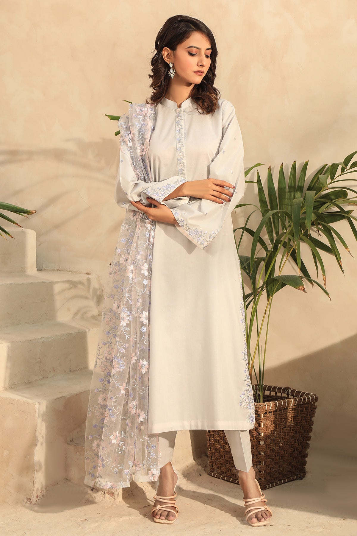 Elegant - 3 piece Unstitched Embroidered Lawn Suit
